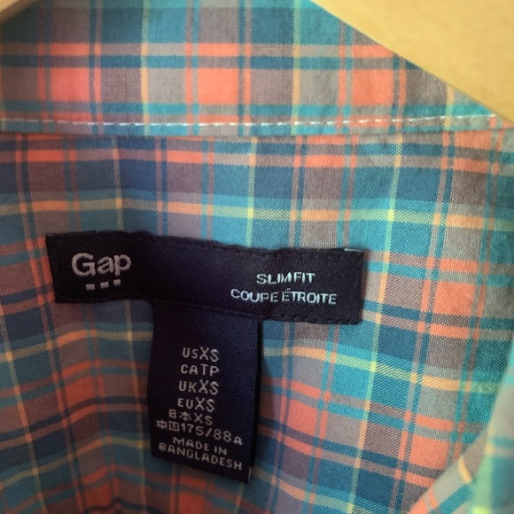 Gap - Picture 3 of 3